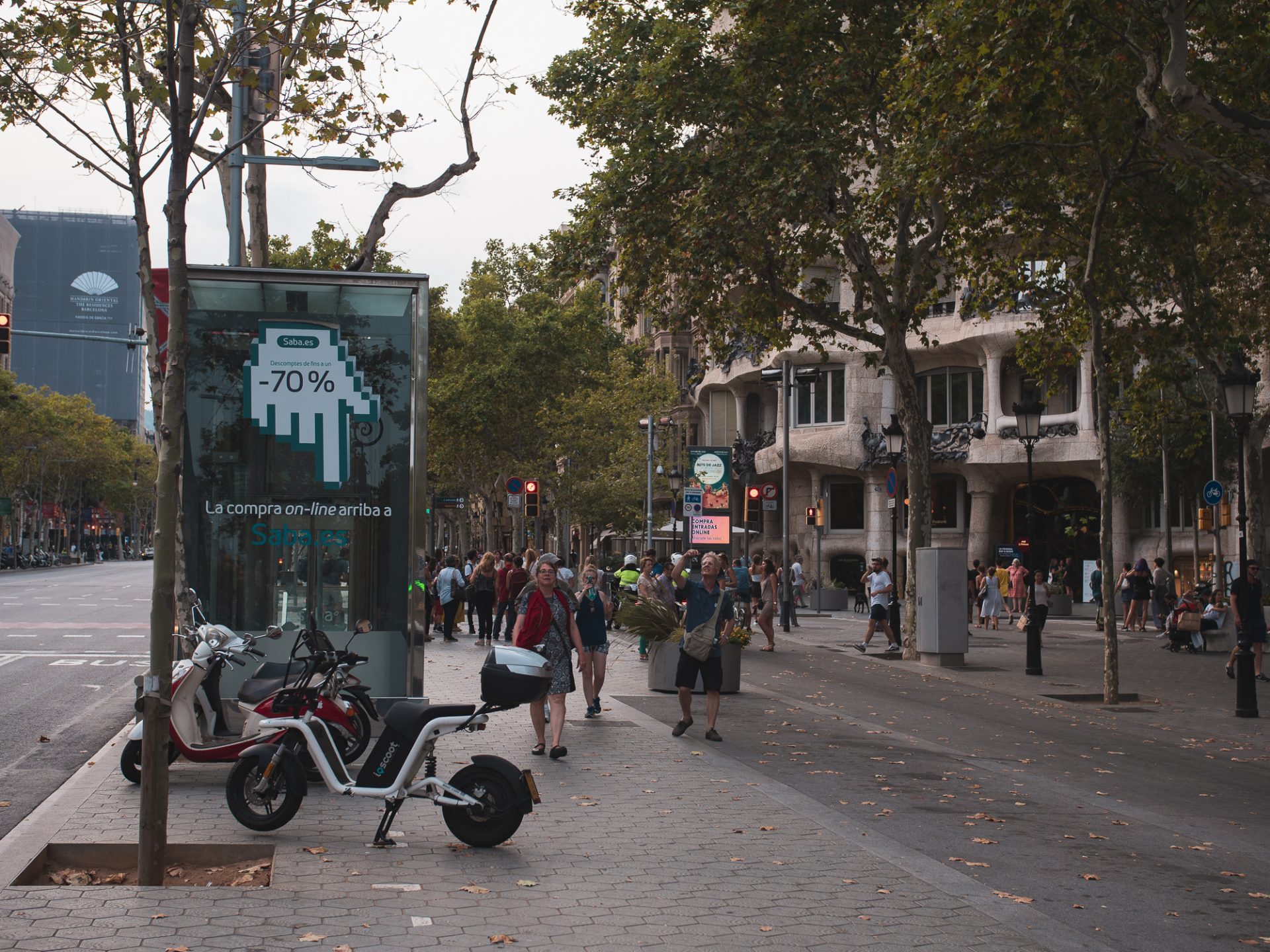 Passeig De Gracia  Streets & Transportation