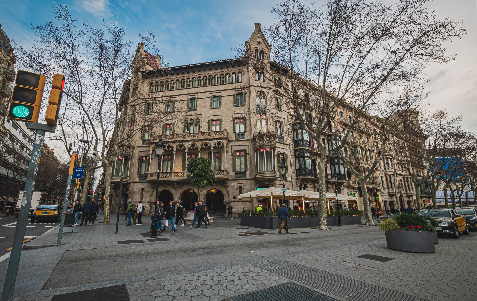 BARCELONA Passeig de Gràcia, 26 - Señor - Vestits a mida per a home